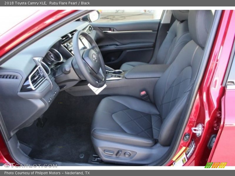 Ruby Flare Pearl / Black 2018 Toyota Camry XLE