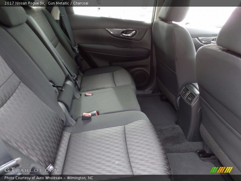 Gun Metallic / Charcoal 2017 Nissan Rogue SV