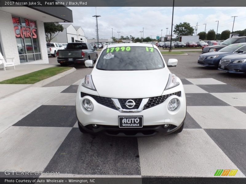 Pearl White / Black/Red 2017 Nissan Juke SL