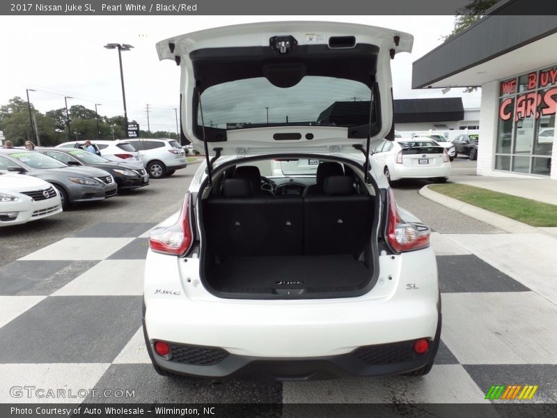 Pearl White / Black/Red 2017 Nissan Juke SL
