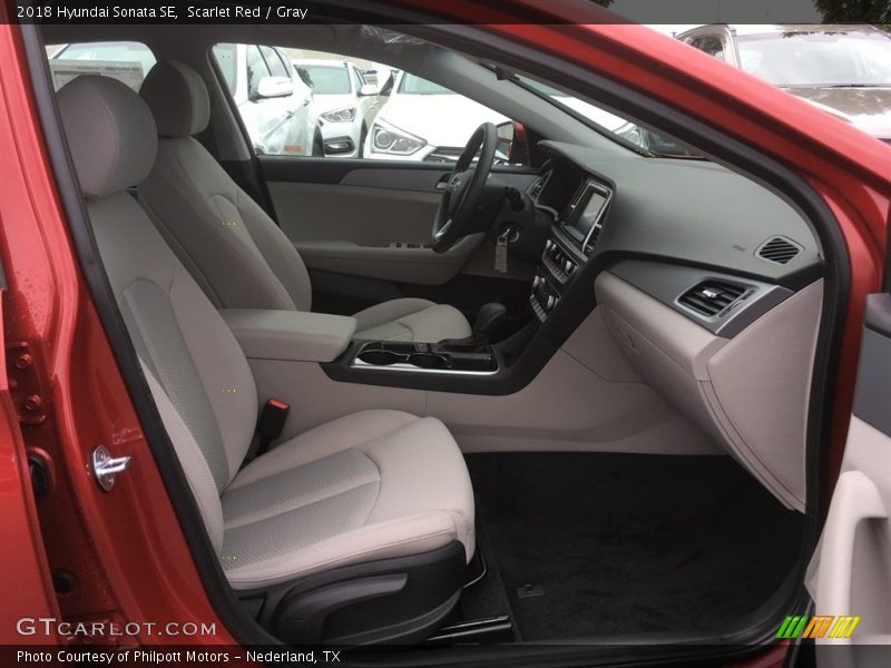 Scarlet Red / Gray 2018 Hyundai Sonata SE