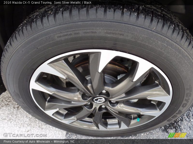 Sonic Silver Metallic / Black 2016 Mazda CX-5 Grand Touring