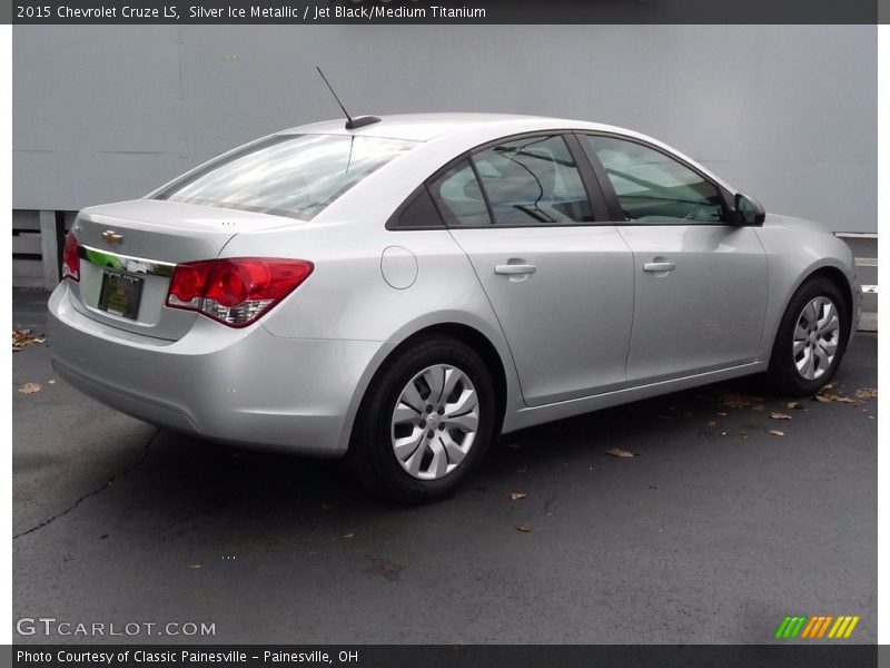 Silver Ice Metallic / Jet Black/Medium Titanium 2015 Chevrolet Cruze LS