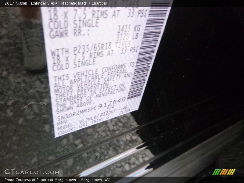 Magnetic Black / Charcoal 2017 Nissan Pathfinder S 4x4