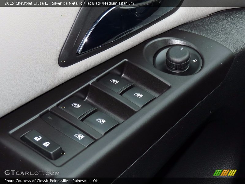 Silver Ice Metallic / Jet Black/Medium Titanium 2015 Chevrolet Cruze LS