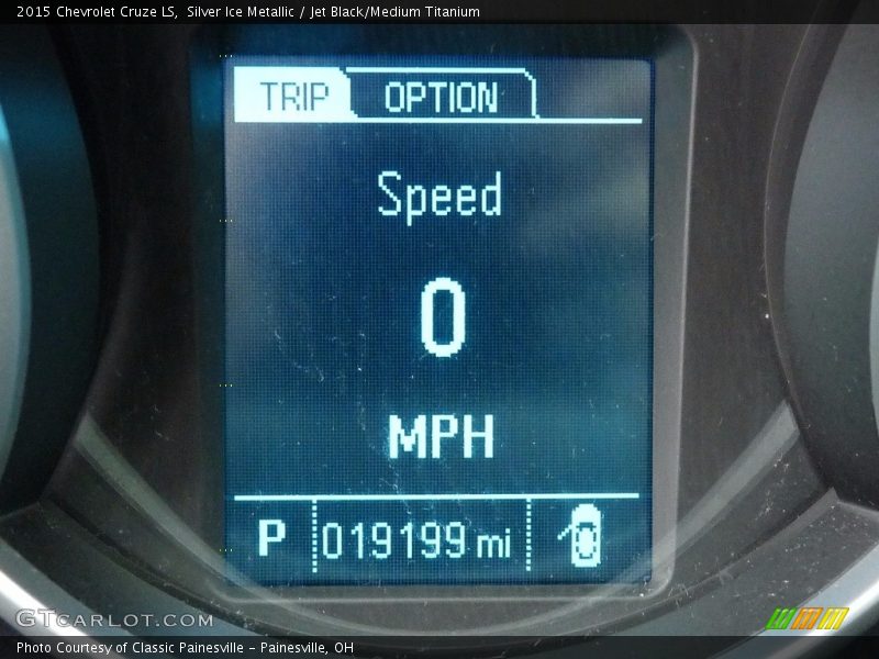Silver Ice Metallic / Jet Black/Medium Titanium 2015 Chevrolet Cruze LS