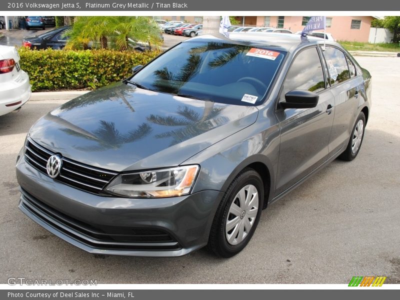 Platinum Grey Metallic / Titan Black 2016 Volkswagen Jetta S