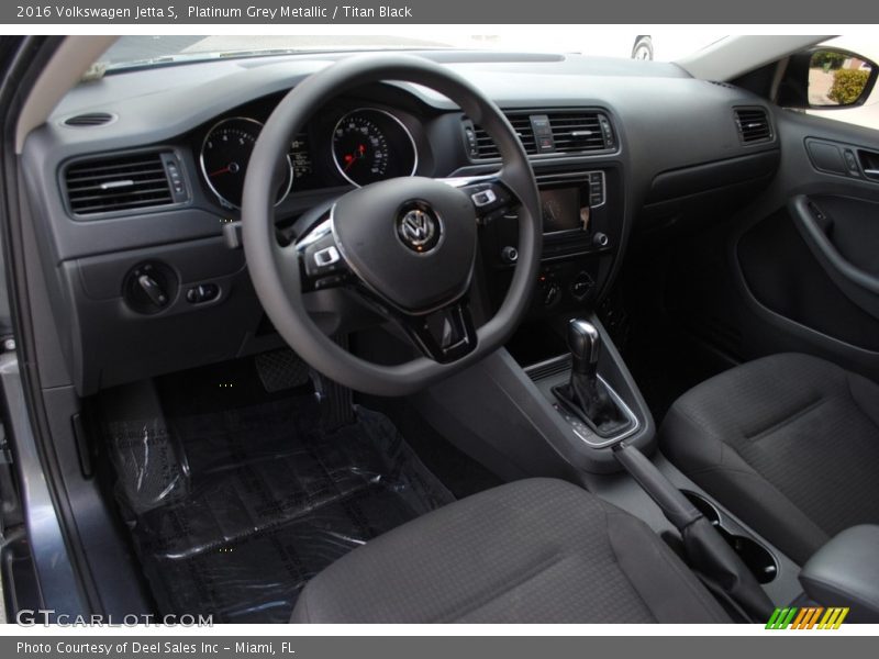 Platinum Grey Metallic / Titan Black 2016 Volkswagen Jetta S