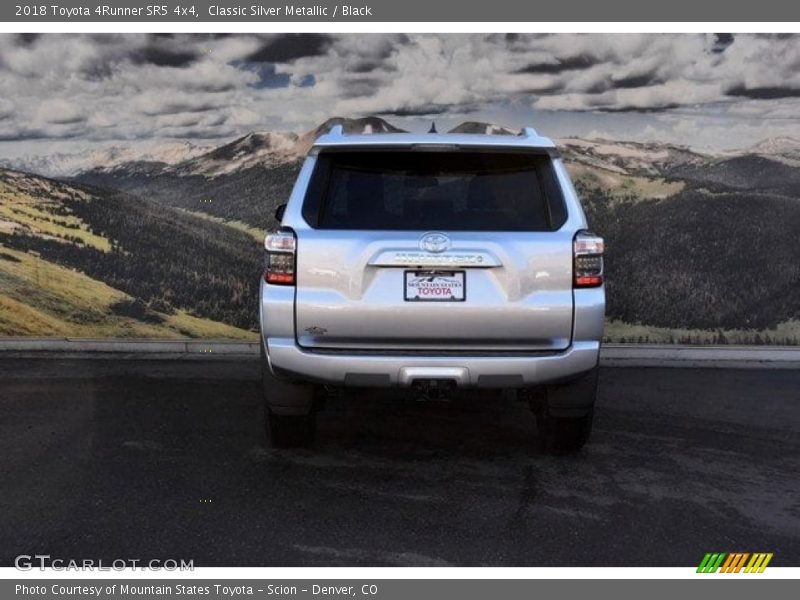 Classic Silver Metallic / Black 2018 Toyota 4Runner SR5 4x4