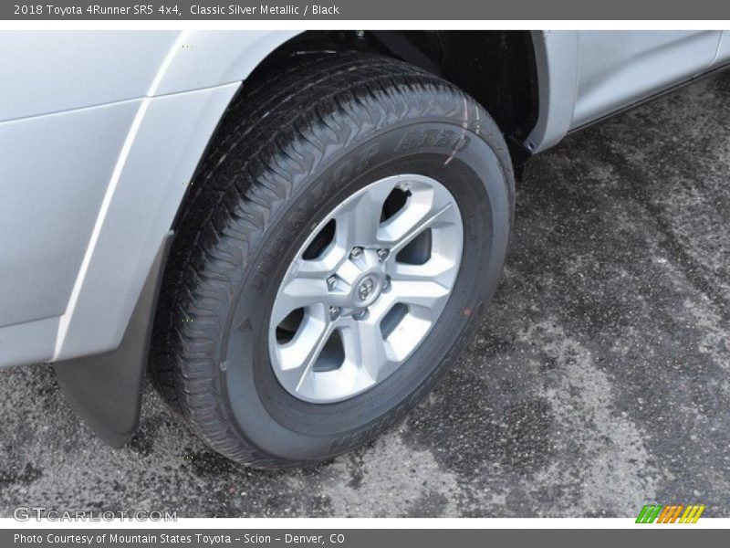 Classic Silver Metallic / Black 2018 Toyota 4Runner SR5 4x4