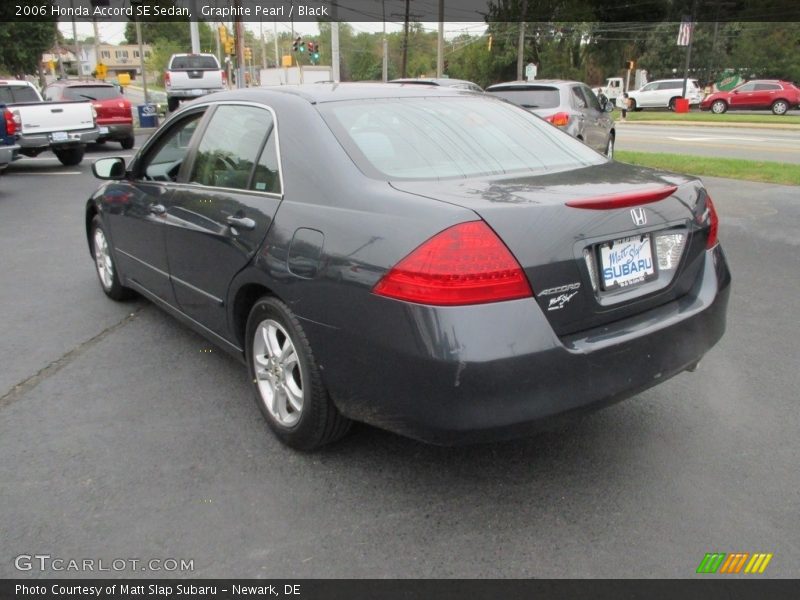 Graphite Pearl / Black 2006 Honda Accord SE Sedan