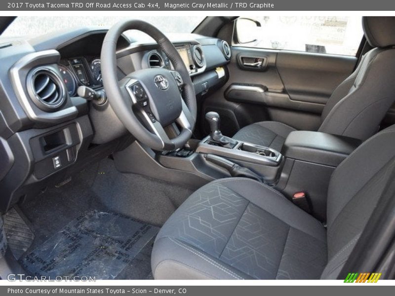 Magnetic Gray Metallic / TRD Graphite 2017 Toyota Tacoma TRD Off Road Access Cab 4x4