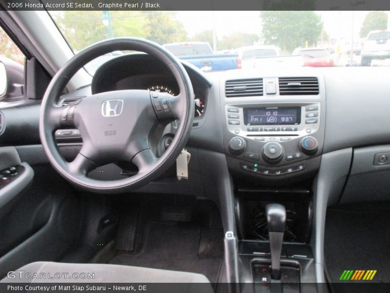 Graphite Pearl / Black 2006 Honda Accord SE Sedan