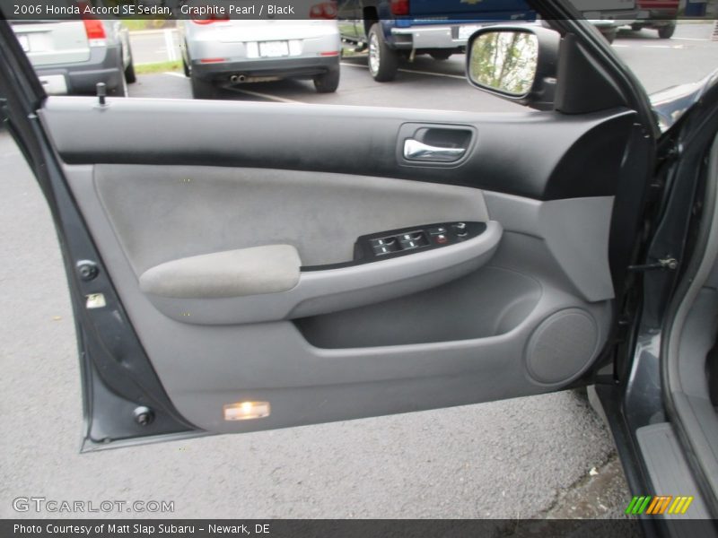 Graphite Pearl / Black 2006 Honda Accord SE Sedan