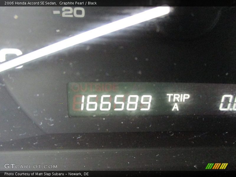 Graphite Pearl / Black 2006 Honda Accord SE Sedan