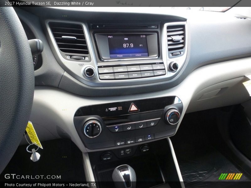Dazzling White / Gray 2017 Hyundai Tucson SE