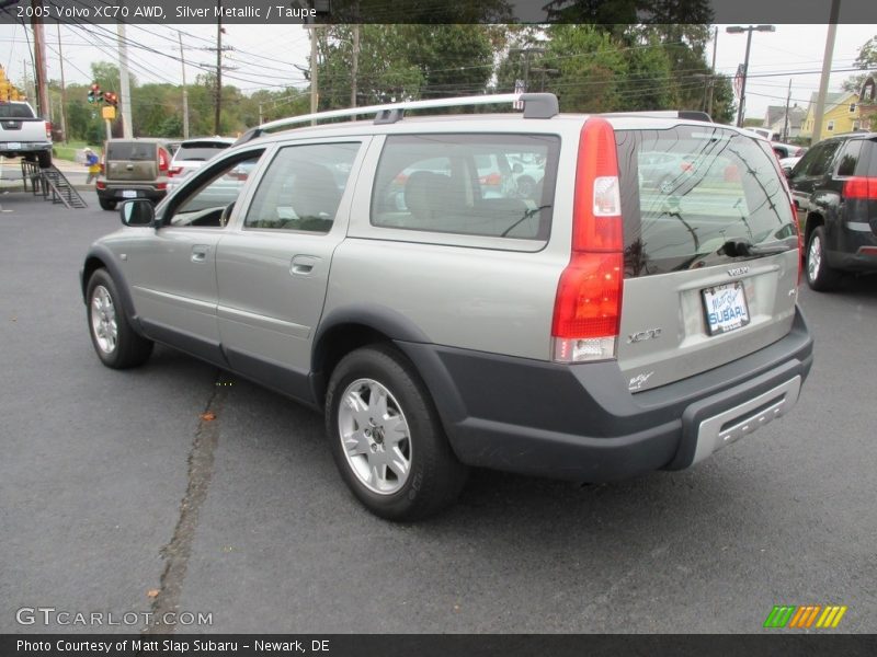 Silver Metallic / Taupe 2005 Volvo XC70 AWD