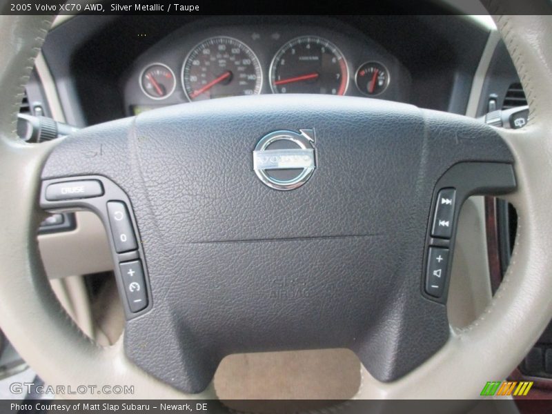 Silver Metallic / Taupe 2005 Volvo XC70 AWD