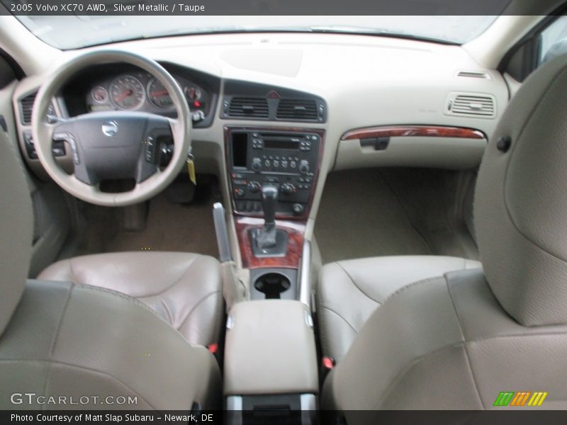 Silver Metallic / Taupe 2005 Volvo XC70 AWD