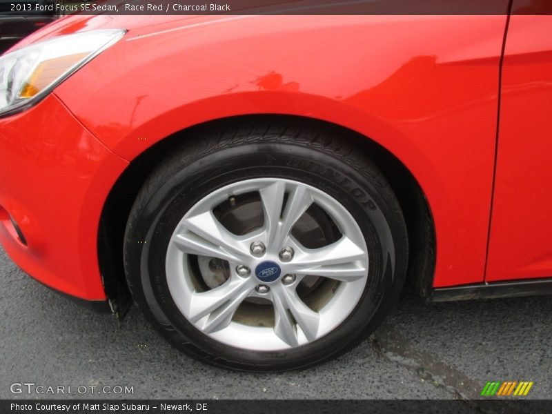 Race Red / Charcoal Black 2013 Ford Focus SE Sedan