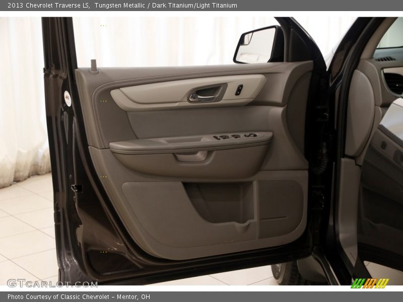 Tungsten Metallic / Dark Titanium/Light Titanium 2013 Chevrolet Traverse LS