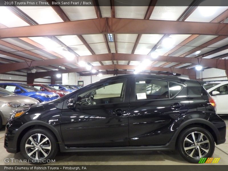 Black Sand Pearl / Black 2018 Toyota Prius c Three