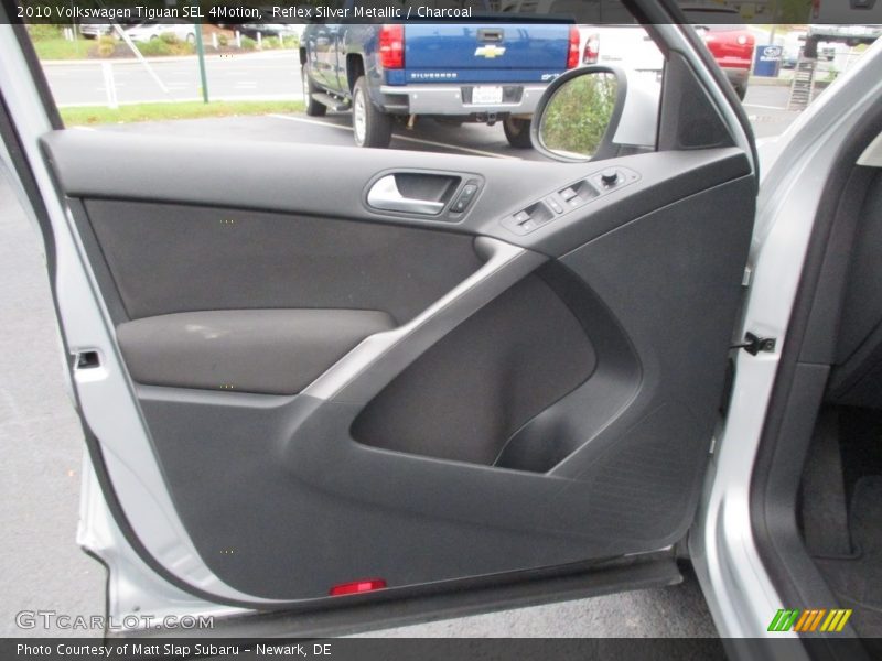 Reflex Silver Metallic / Charcoal 2010 Volkswagen Tiguan SEL 4Motion