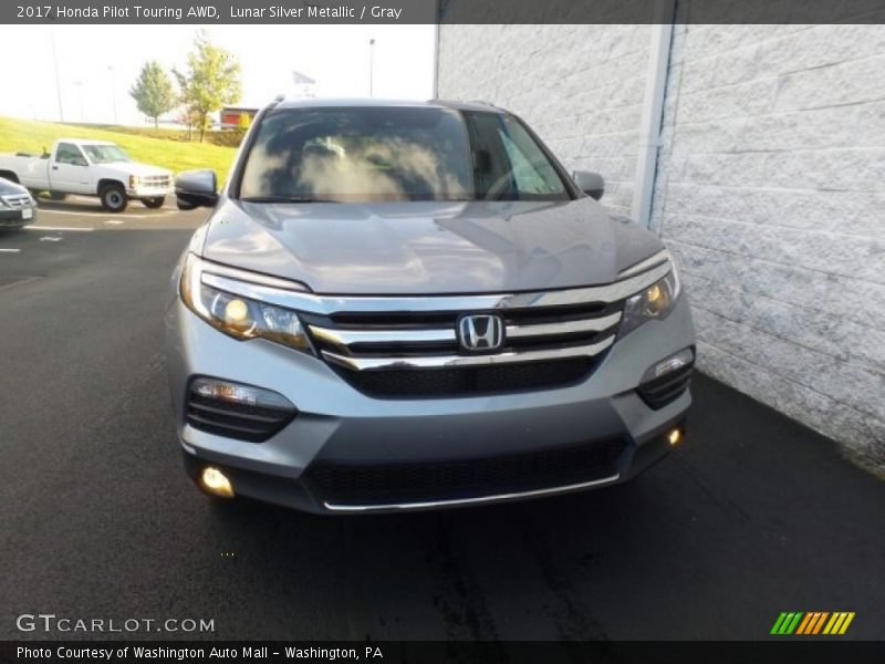 Lunar Silver Metallic / Gray 2017 Honda Pilot Touring AWD