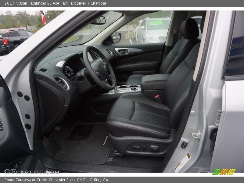 Brilliant Silver / Charcoal 2017 Nissan Pathfinder SL 4x4