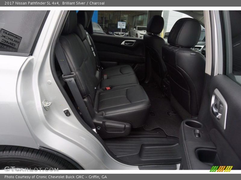 Brilliant Silver / Charcoal 2017 Nissan Pathfinder SL 4x4