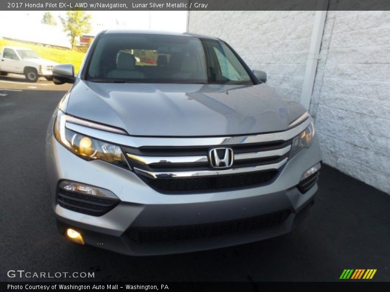 Lunar Silver Metallic / Gray 2017 Honda Pilot EX-L AWD w/Navigation