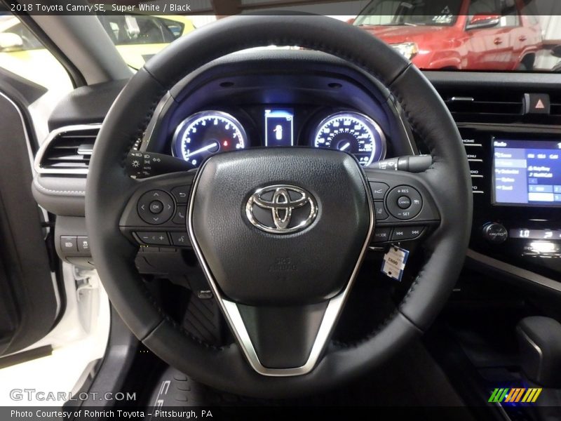 Super White / Black 2018 Toyota Camry SE