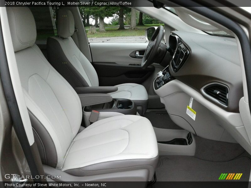 Molten Silver / Cognac/Alloy/Toffee 2018 Chrysler Pacifica Touring L