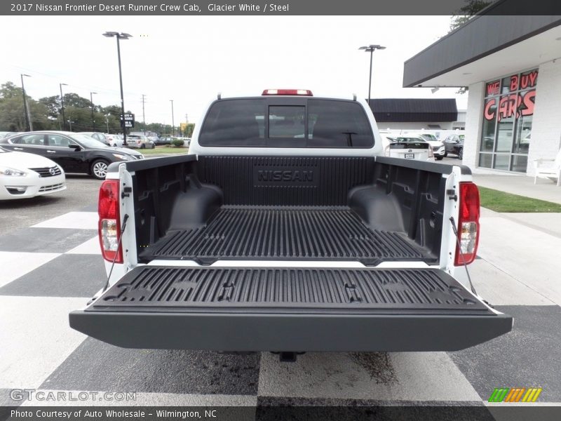 Glacier White / Steel 2017 Nissan Frontier Desert Runner Crew Cab