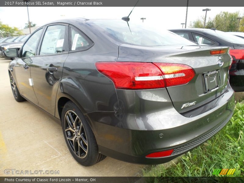 Magnetic / Charcoal Black 2017 Ford Focus SEL Sedan