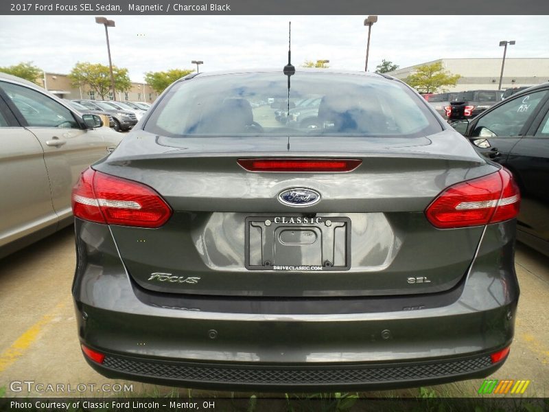 Magnetic / Charcoal Black 2017 Ford Focus SEL Sedan