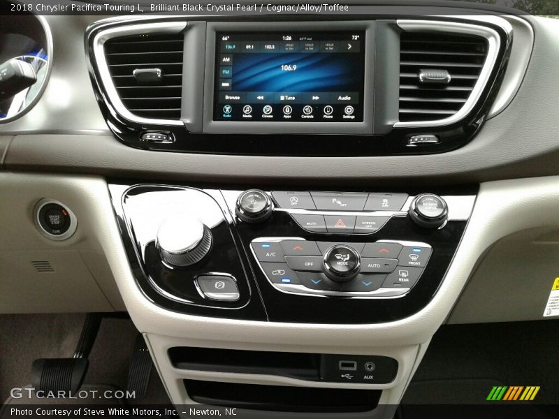 Dashboard of 2018 Pacifica Touring L