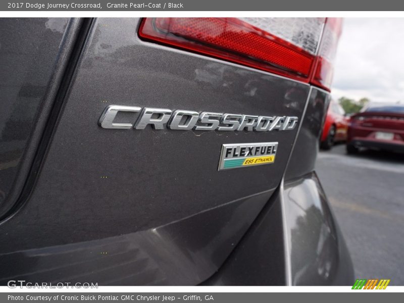 Granite Pearl-Coat / Black 2017 Dodge Journey Crossroad
