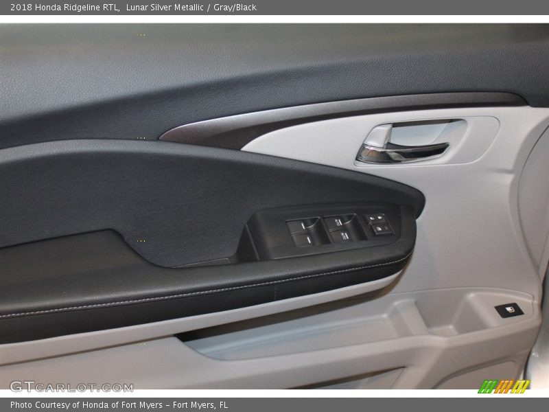 Lunar Silver Metallic / Gray/Black 2018 Honda Ridgeline RTL