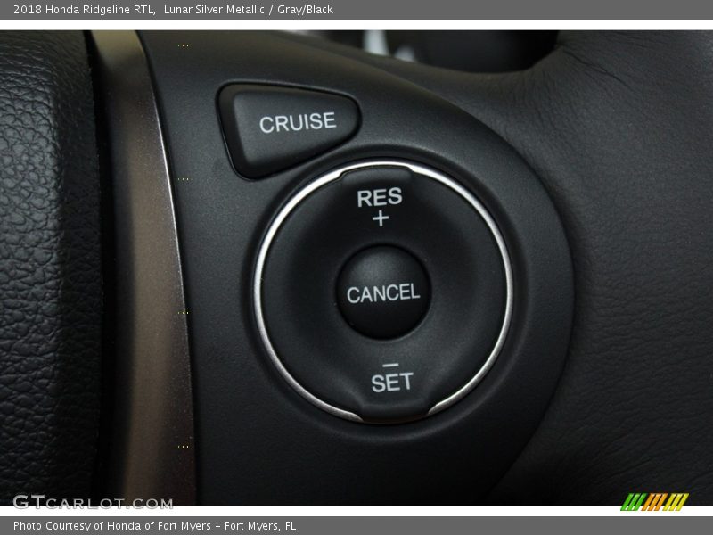 Lunar Silver Metallic / Gray/Black 2018 Honda Ridgeline RTL