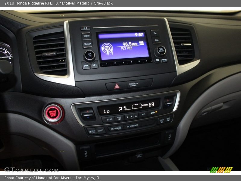 Lunar Silver Metallic / Gray/Black 2018 Honda Ridgeline RTL