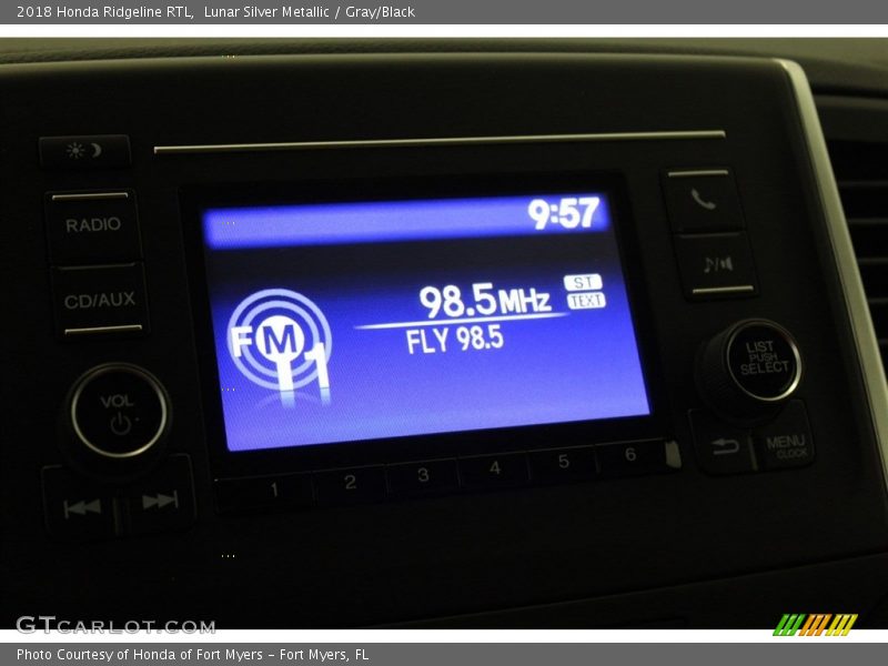 Lunar Silver Metallic / Gray/Black 2018 Honda Ridgeline RTL