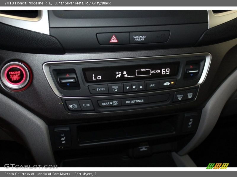 Lunar Silver Metallic / Gray/Black 2018 Honda Ridgeline RTL