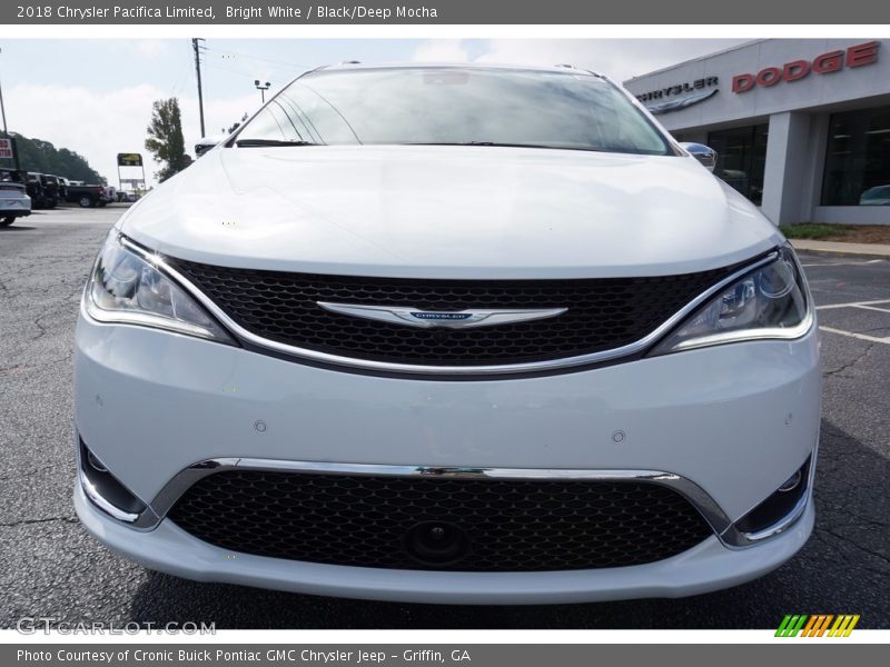 Bright White / Black/Deep Mocha 2018 Chrysler Pacifica Limited