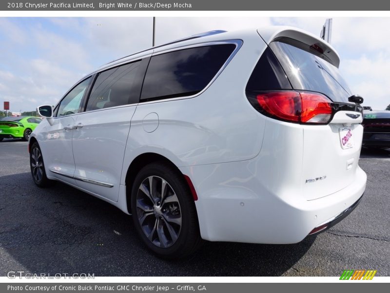Bright White / Black/Deep Mocha 2018 Chrysler Pacifica Limited