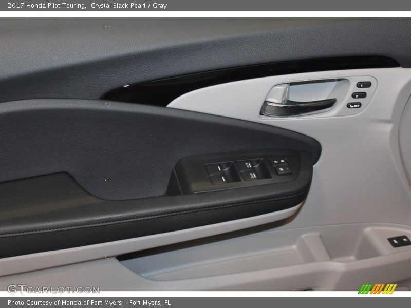 Crystal Black Pearl / Gray 2017 Honda Pilot Touring