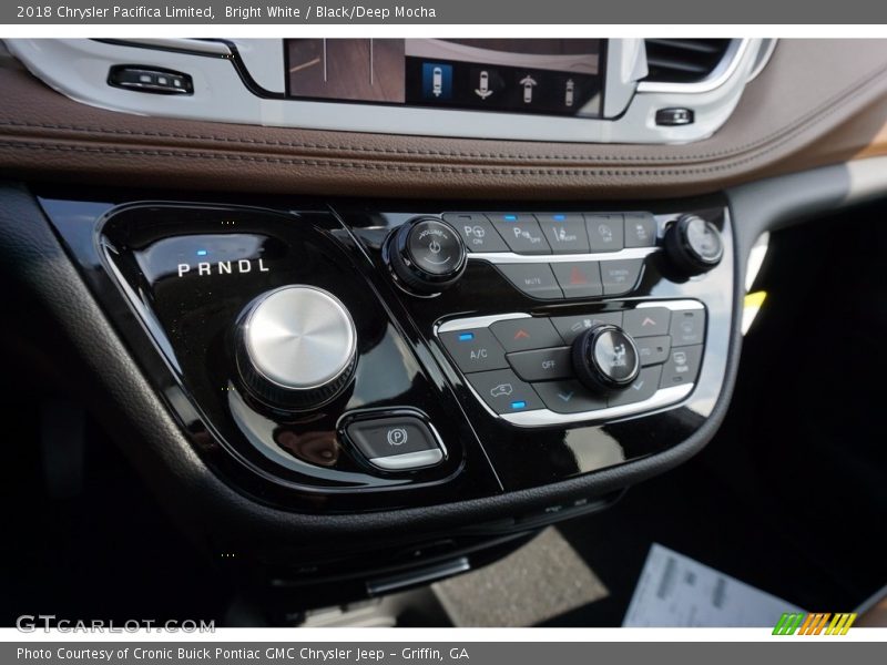 Bright White / Black/Deep Mocha 2018 Chrysler Pacifica Limited
