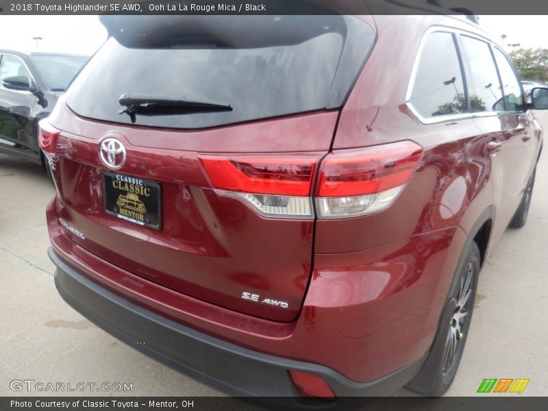Ooh La La Rouge Mica / Black 2018 Toyota Highlander SE AWD