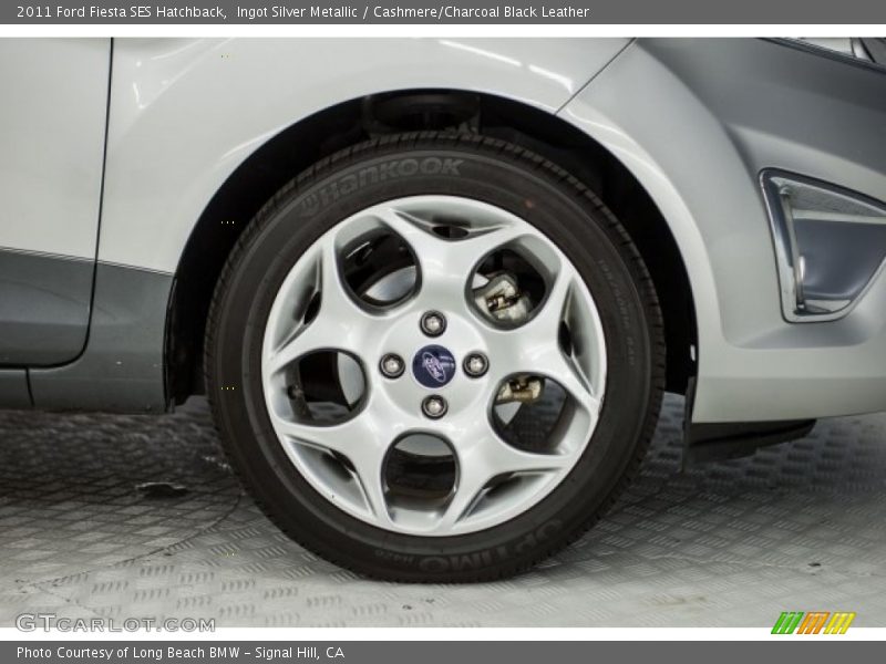 Ingot Silver Metallic / Cashmere/Charcoal Black Leather 2011 Ford Fiesta SES Hatchback