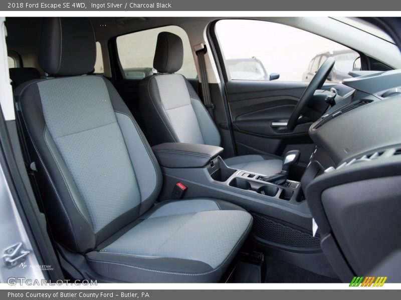 Ingot Silver / Charcoal Black 2018 Ford Escape SE 4WD